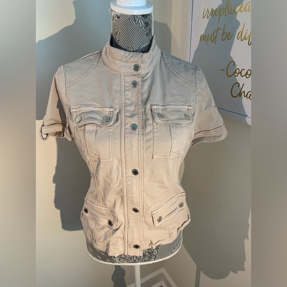 Gorgeous high neck jacket